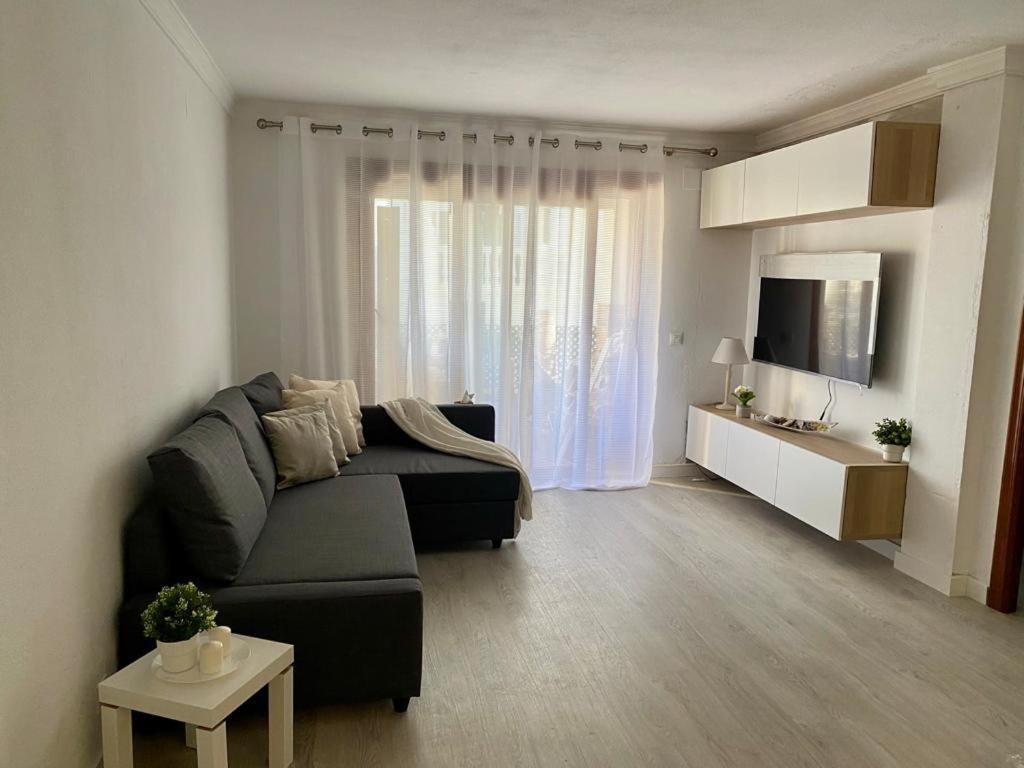 Beautiful Refurbished Apartment Duquesa Port カサーレス エクステリア 写真